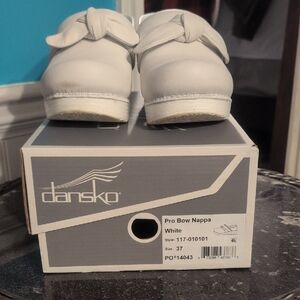 Dansko White Pro Bow Nappa Mules